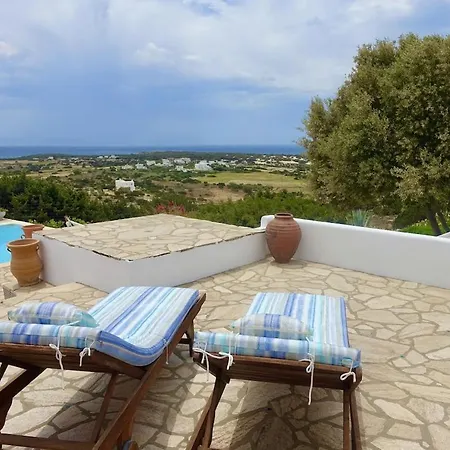 E - Kamari Village بيت للعطل
