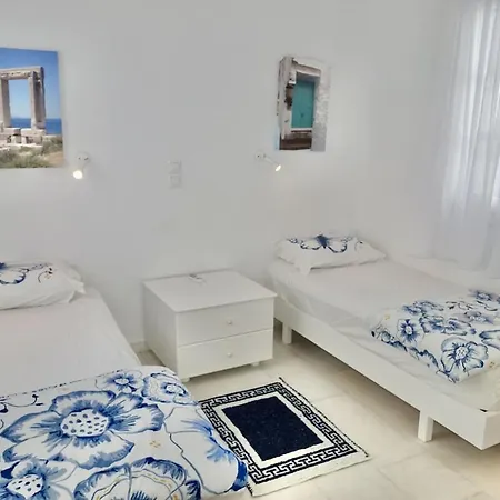E - Kamari Village بيت للعطل *
